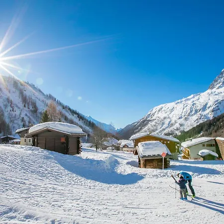 Apartment Grand Roc - Campanules 202 - Happy Chamonix